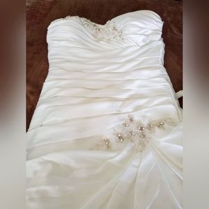 Celeste collection mermaid corset wedding dress with train, size 12-16